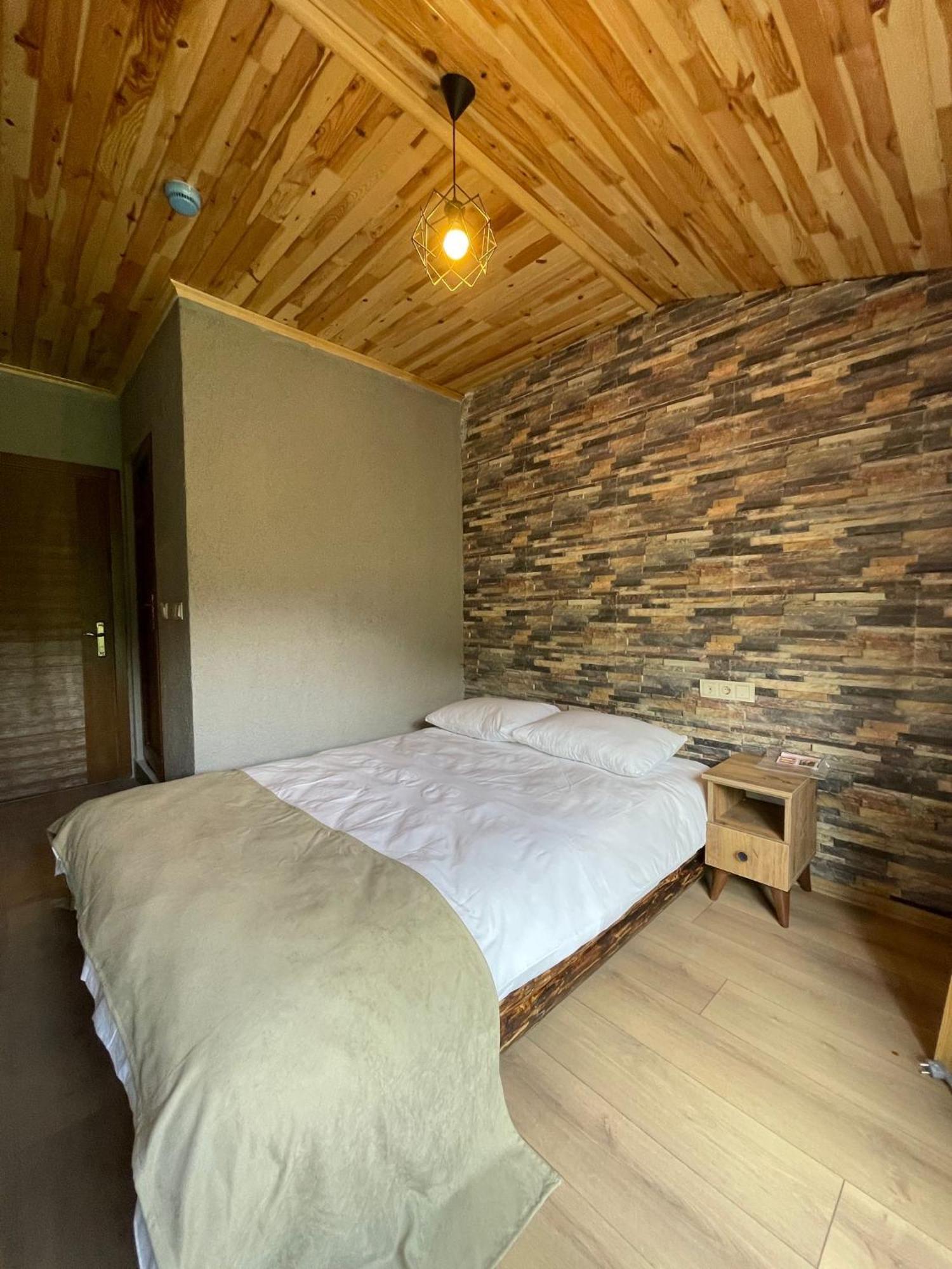 Bizim O'Ra Kueme Evleri & Bungalov Macka Exterior foto